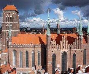 Najwyższe budynki Trójmieście. Niektórych nie spodziewasz się na tej liście! 