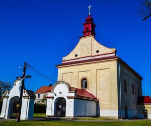 Atrakcje Krzanowic to architektura sakralna - kościół św. Wacława i św. Mikołaja