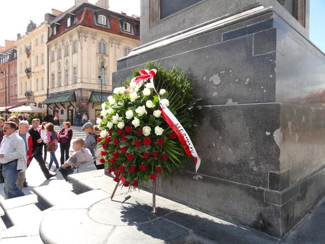 Janusz Korwin Mikke pod Kolumną Zygmunta