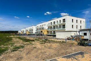 Osiedle Eko Berensona. Pionierska prefabrykacja w okowach urbanistyki łanowej i grzechach polskiej deweloperki