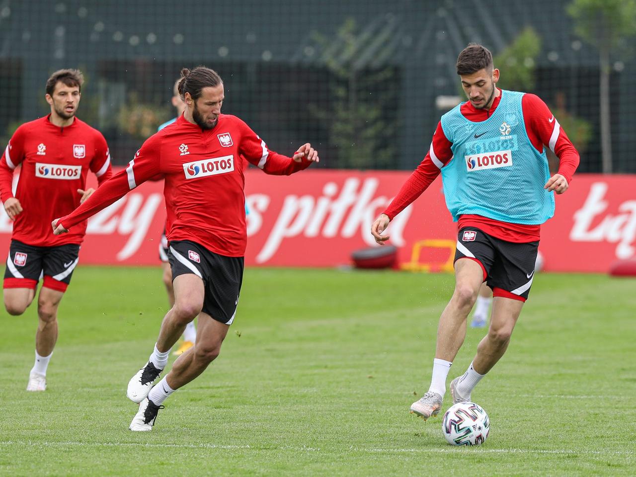 Reprezentacja zagrała sparing. Lewandowski za długo nie pograł