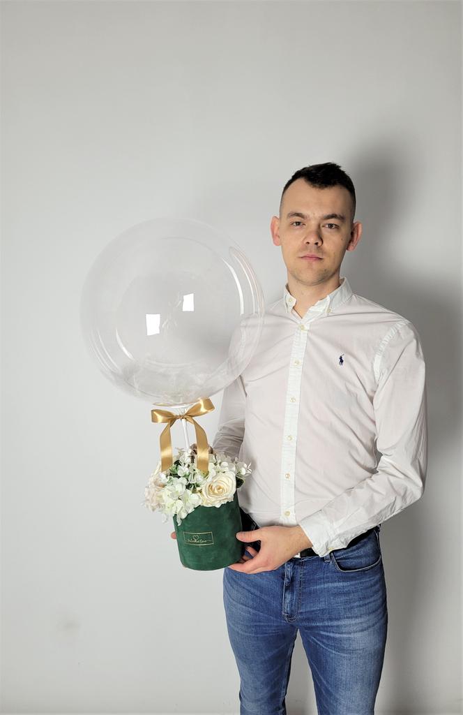 Łukasz Jonio, właściciel firmy Balonowe Love w Suwałkach