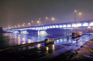 Ledowe lampy rozświetliły most Śląsko-Dąbrowski