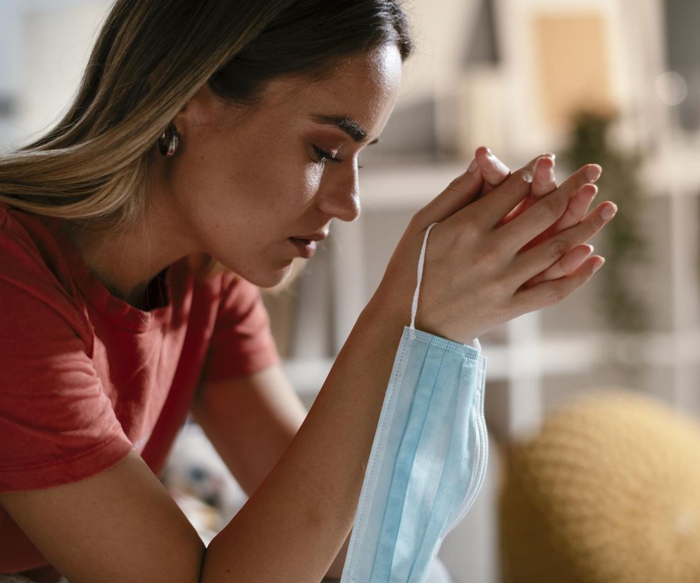 Już prawie 1200 zakażeń dziennie. Ministerstwo Zdrowia podało prognozowany szczyt fali zachorowań 