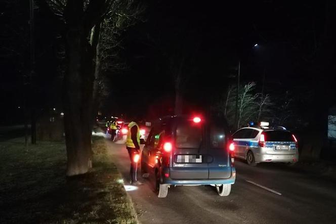 Koszalińska policja w weekend sprawdzała trzeźwość kierowców. Zdjęcie poglądowe 