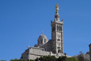 Bazylika Notre-Dame de la Garde – neobizantyjski kościół w Marsylii, położony na 162-metrowym wzgórzu La Garde