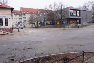 To jedyne prostokątne rondo w Europie. Znajduje się blisko centrum Olsztyna [ZDJĘCIA]