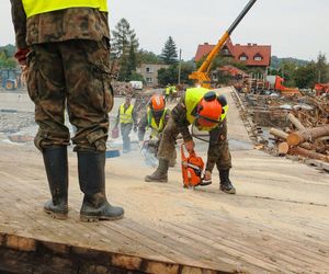 Wiemy już, ile wyniosły straty po powodzi. Minister infrastruktury podał liczby