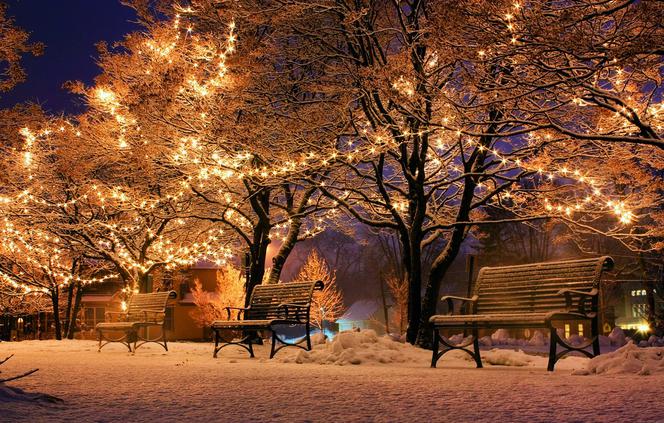 RZESZÓW: Miasto szuka już firmy, która dostarczy w tym roku zimowe oświetlenie świąteczne