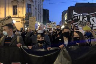 Kilka tysięcy osób na kolejnym proteście w Krakowie przeciw zaostrzeniu prawa aborcyjnego