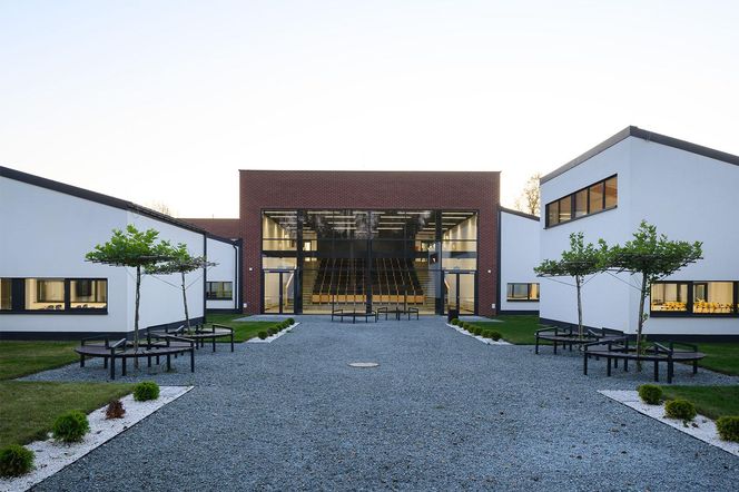 Szkoła w Rudzie Śląskiej, TKHolding