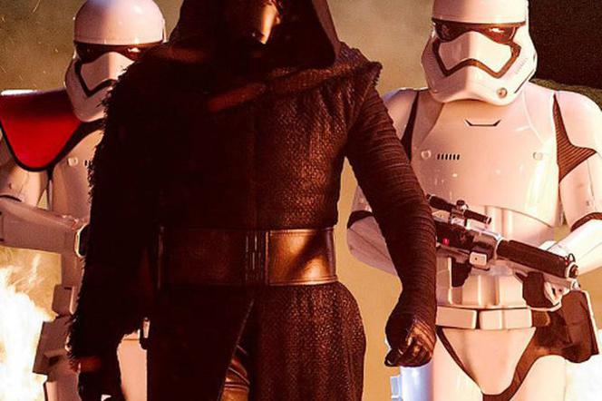 Gwiezdne Wojny – Kylo Ren wchodzi do Sokoła Millenium! Usunięta scena ze Star Wars VII