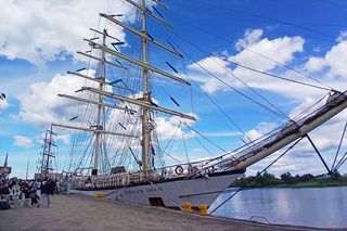 Fryderyk Chopin i Kapitan Głowacki zacumowały u stóp Wałów Chrobrego