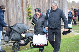 Niedziela Palmowa w lubelskim skansenie. Wokół kościoła z Matczyna przeszła procesja