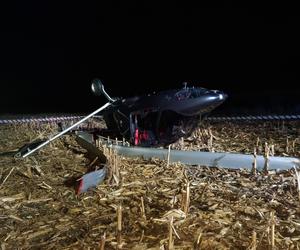 Wiatrakowiec przewrócił się podczas startu. Leżał kołami do góry