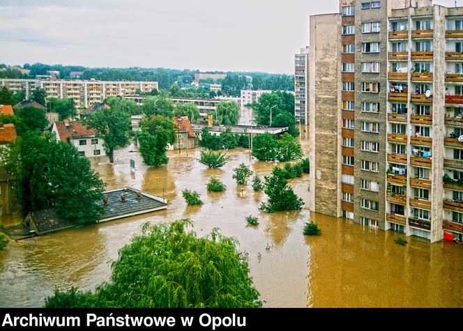 Powódź w Opolu. Powódź Tysiąclecia w 1997 r. [ARCHIWALNE ZDJĘCIA]