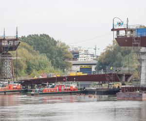 Budowa mostu pieszo-rowerowego w Warszawie