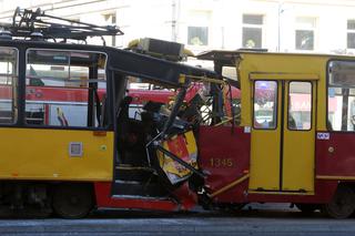 Zderzenie tramwajów na Woli! Motorniczy pod opieką pogotowia