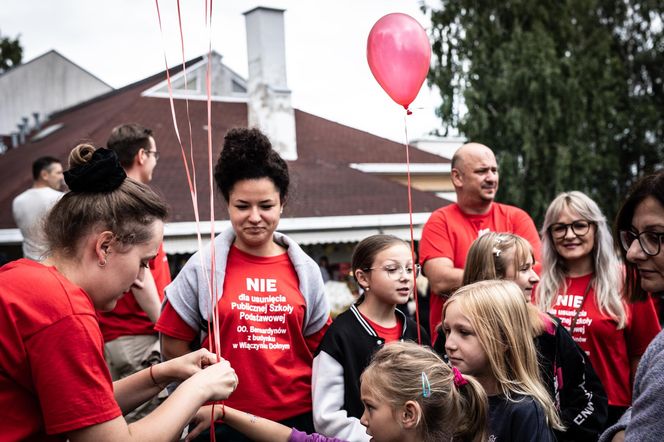 Obrońcy Szkoły we Wiaczyniu podczas Dożynek 2025