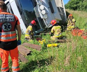 Śmiertelny wypadek pod Bochnią. Nie żyje kierowca ciężarówki