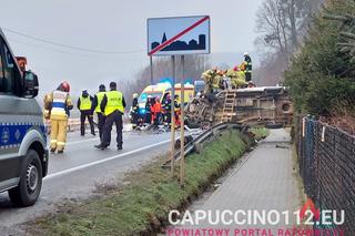 Czchów. Zderzenie trzech samochodów. Nie żyją dwie osoby