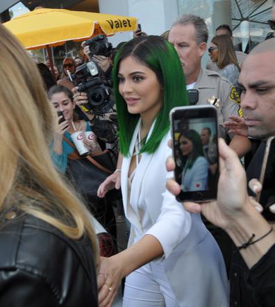 Kylie Jenner w zielonych włosach