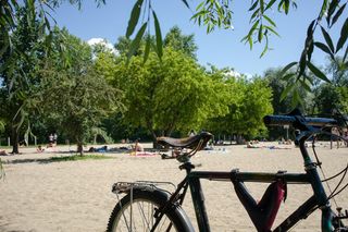 Niewiele osób wie o tej plaży nad Wisłą. Nazwa w pełni oddaje jej urok