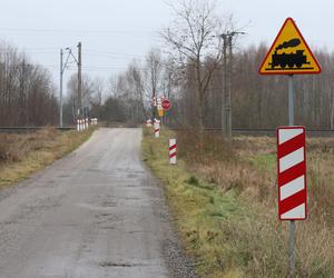 Makabryczny wypadek w Manach. Anielka i Jasio spoczęli w trumnie z mamusią. Minęły dwa lata od tej tragedii