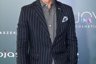 Krystian Wieczorek z młodą żoną bryluje na premierze