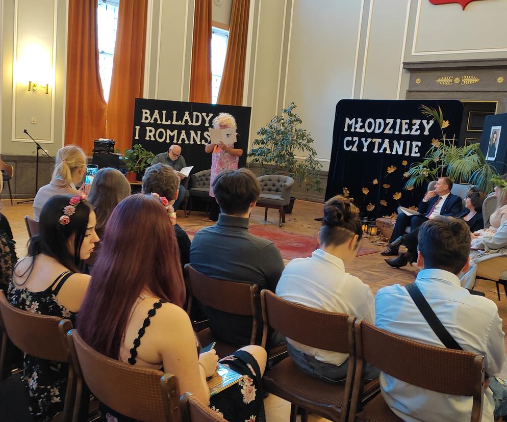 „Młodzieży Czytanie”