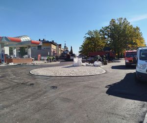 Na ul. Floriańskiej w Siedlcach powstaje nowe rondo ósemkowe i nowa nawierzchnia