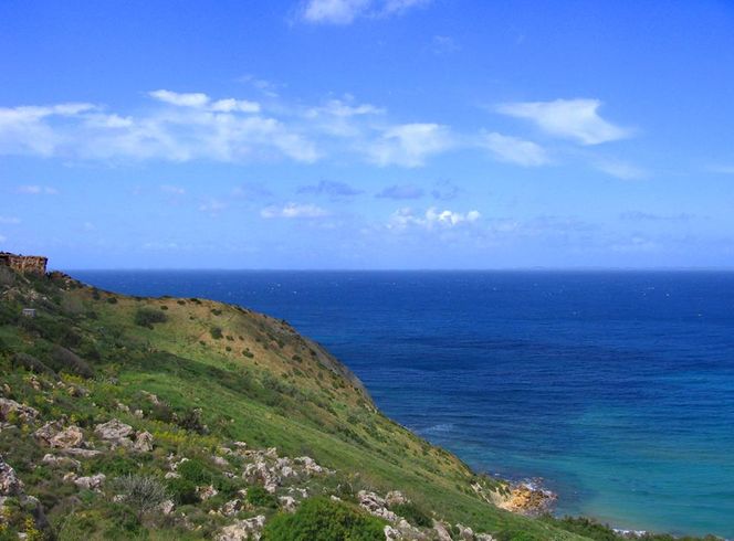 Malta. W tym mieście notuje sie ponad 300 słonecznych dni rocznie. Z lotniska w Rzeszowie  dolecisz tam w niecałe 3 godziny