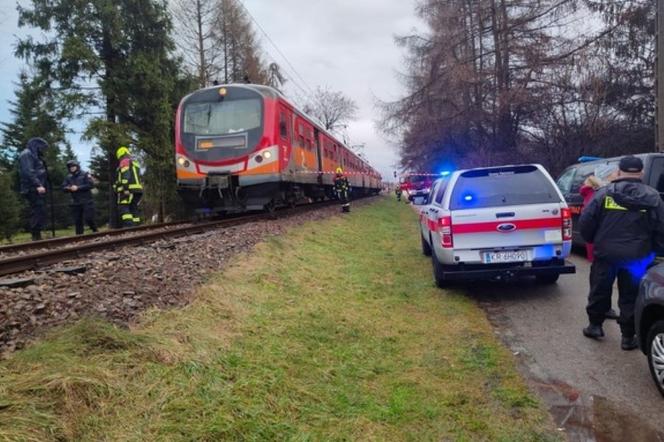 Śmiertelny wypadek w Kętach. Nie żyje kobieta potrącona przez pociąg 