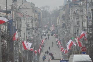 Biało-czerwone Kielce! Na ulicach miasta i budynkach powiewają flagi