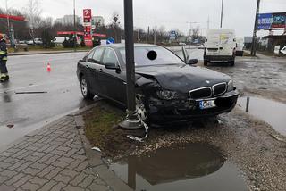 Wypadek na ul. Nowotoruńskiej w Bydgoszczy. Kobieta w ciąży trafiła do szpitala! [ZDJĘCIA]