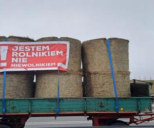 Trwa protest rolników. Drogi na Pomorzu są sparaliżowane. Gdzie trwają utrudnienia? 