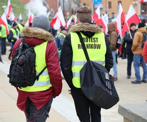 Protest rolników 20 marca w Lublinie. Przeszli ulicami miasta pod LUW