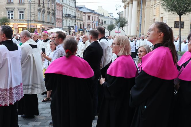 76. rocznica Cudu Lubelskiego. Procesja różańcowa w centrum Lublina