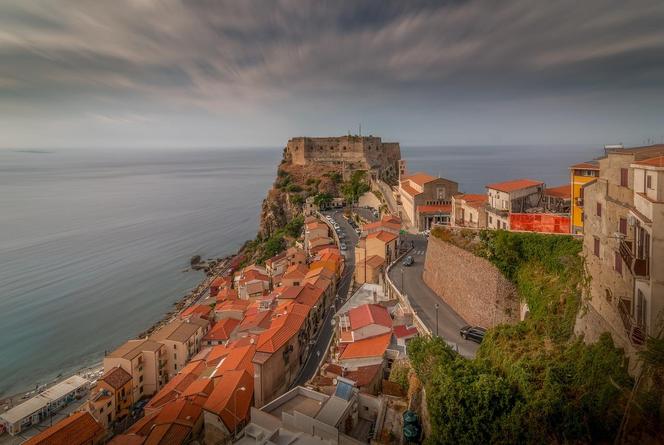 Reggio di Calabria na zdjęciach. Polecisz tam z portu Katowice Airport