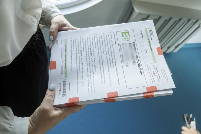 Egzamin ósmoklasisty angielski 2025. Wiemy, jakie będą pytania na arkuszach CKE