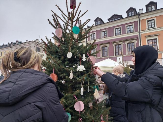  Zamojskie przedszkola i szkoły dekorowały choinki