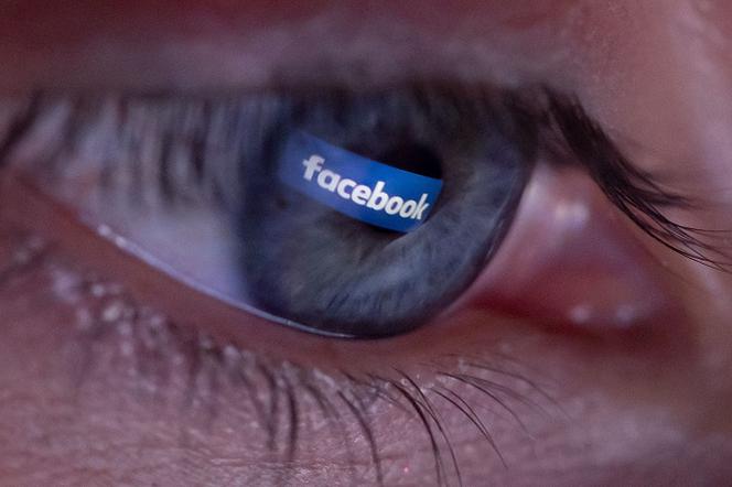 Awaria Facebooka - czy to był atak hakerów?