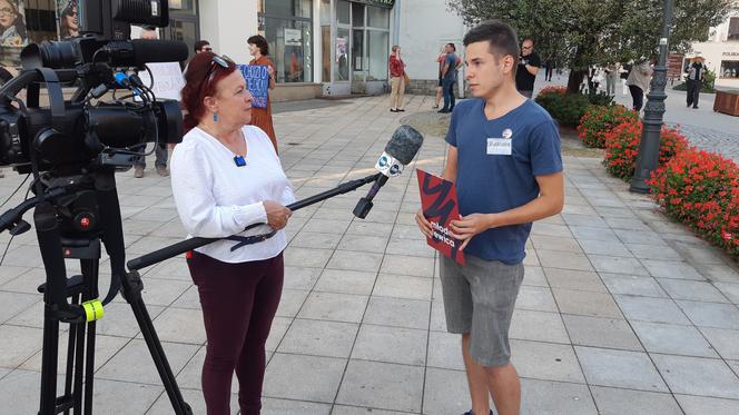 Tak protestowali mieszkańcy Tarnowa! Wsparcie dla telewizji TVN