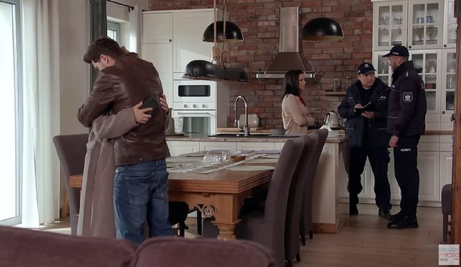 Pierwsza miłość odc. 4036. Marysia (Aneta Zając), Kacper (Damian Kulec), Izabela (Olga Bończyk)