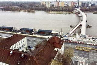 Kładka przez Wisłę prawie gotowa. Trwają ostatnie prace przed otwarciem