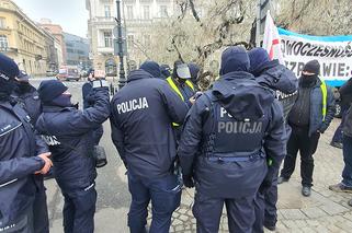 Protest taksówkarzy w Warszawie