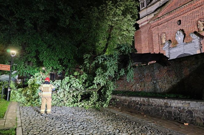 Burze i ulewne deszcze nie odpuszczą. Wiemy, gdzie będzie najgorzej