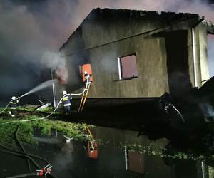 Milionowe straty po ogromnym pożarze w Jędrychowie niedaleko Iławy