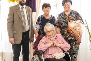 Pani Aurelia świętuje 107. urodziny i czerpie z życia garściami! Historia jej życia, to gotowy scenariusz na film