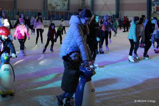 Snow tubing,  taniec i hokej na lodzie, czyli ferie w Elblągu